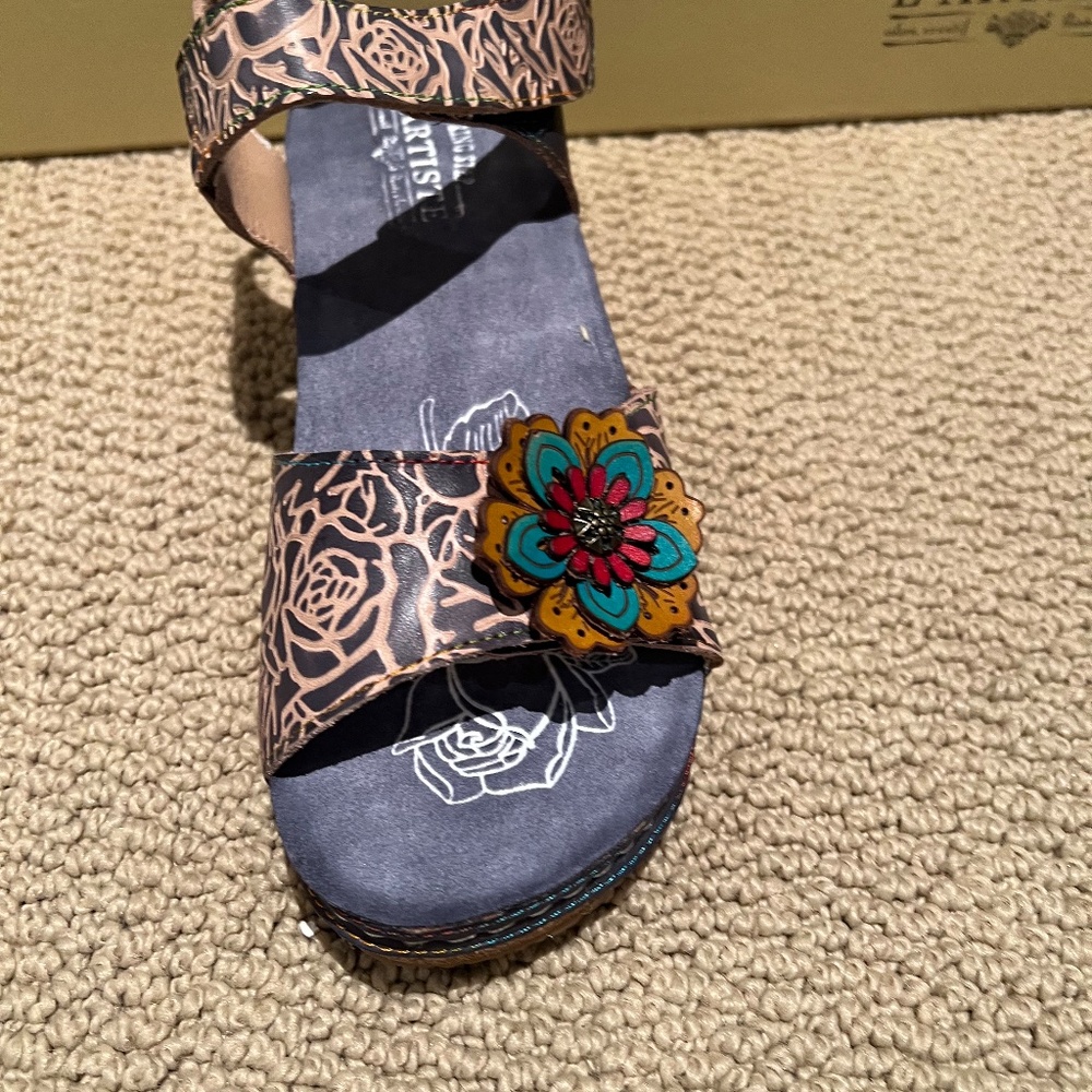 New L'Artiste by Spring Step Leather Wedge Sandals Cuteness Navy  Shoes NIB - Picture 8 of 12